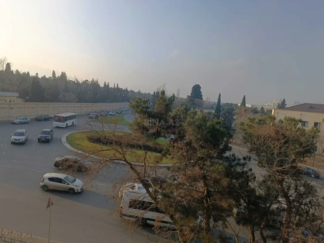 Kirayə verilir 4 otaqlı ofis 120 m²