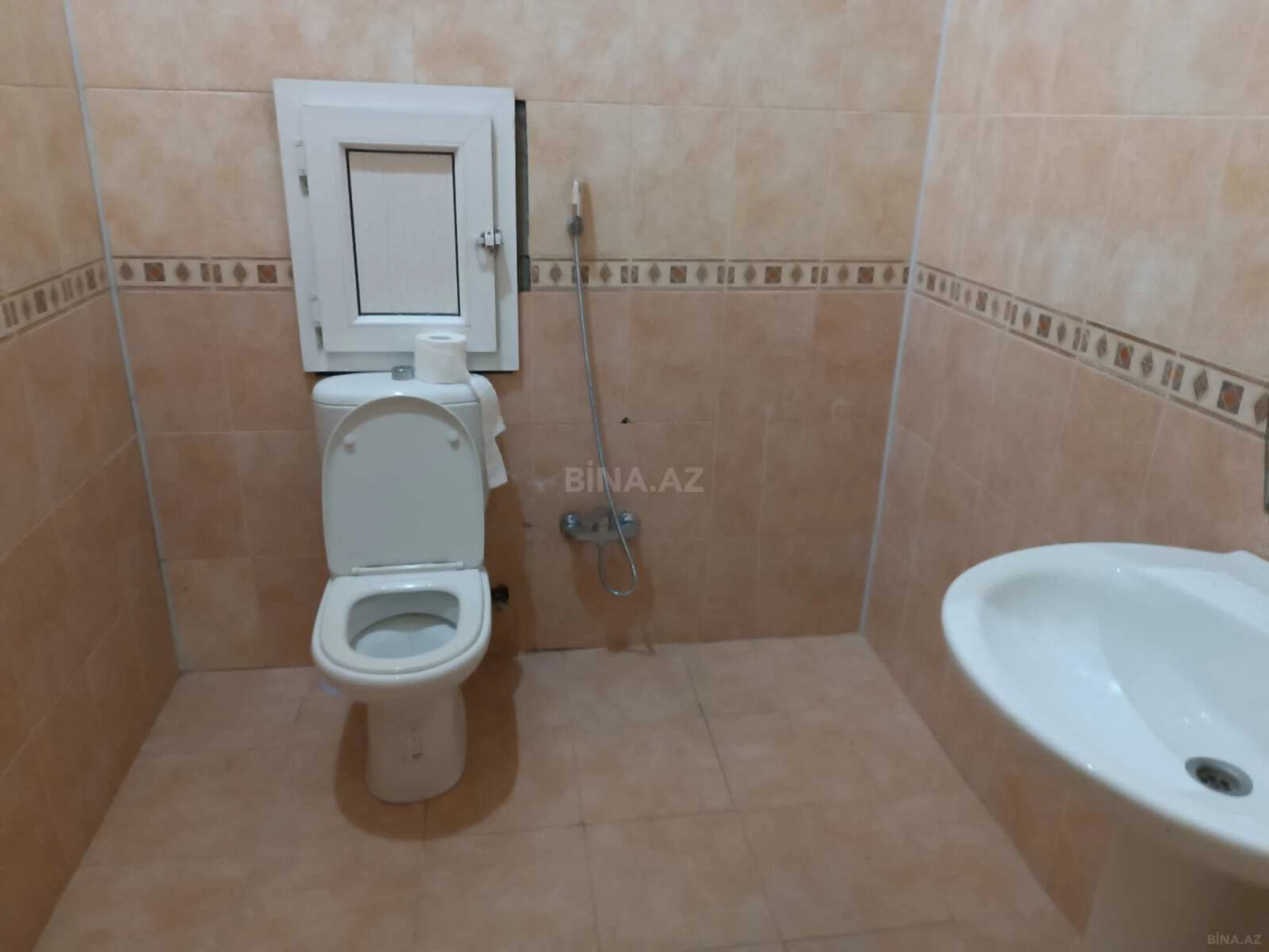 Kirayə verilir 4 otaqlı ofis 120 m²