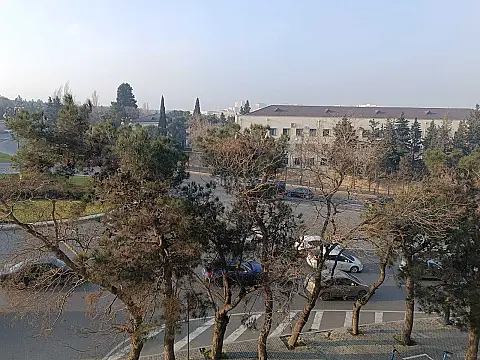 Kirayə verilir 4 otaqlı ofis 120 m²