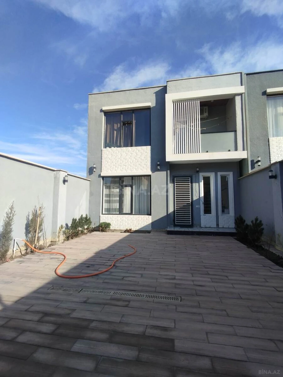 Satılır 4 otaqlı həyət evi 120 m²