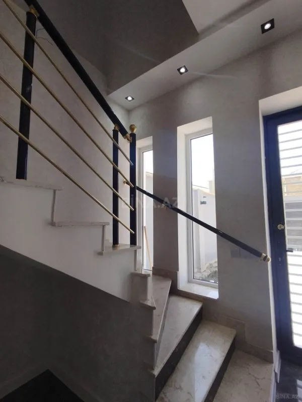 Satılır 4 otaqlı həyət evi 120 m²