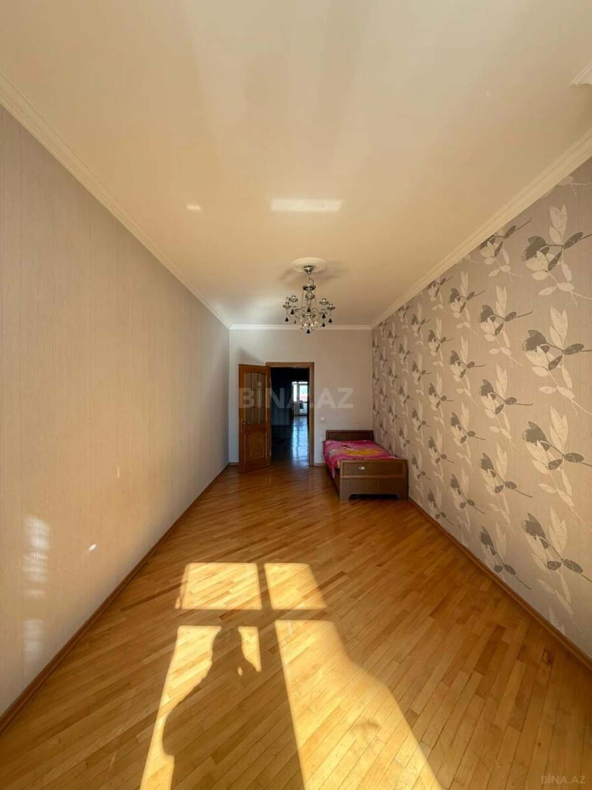 Kirayə verilir 3 otaqlı mənzil 170 m²