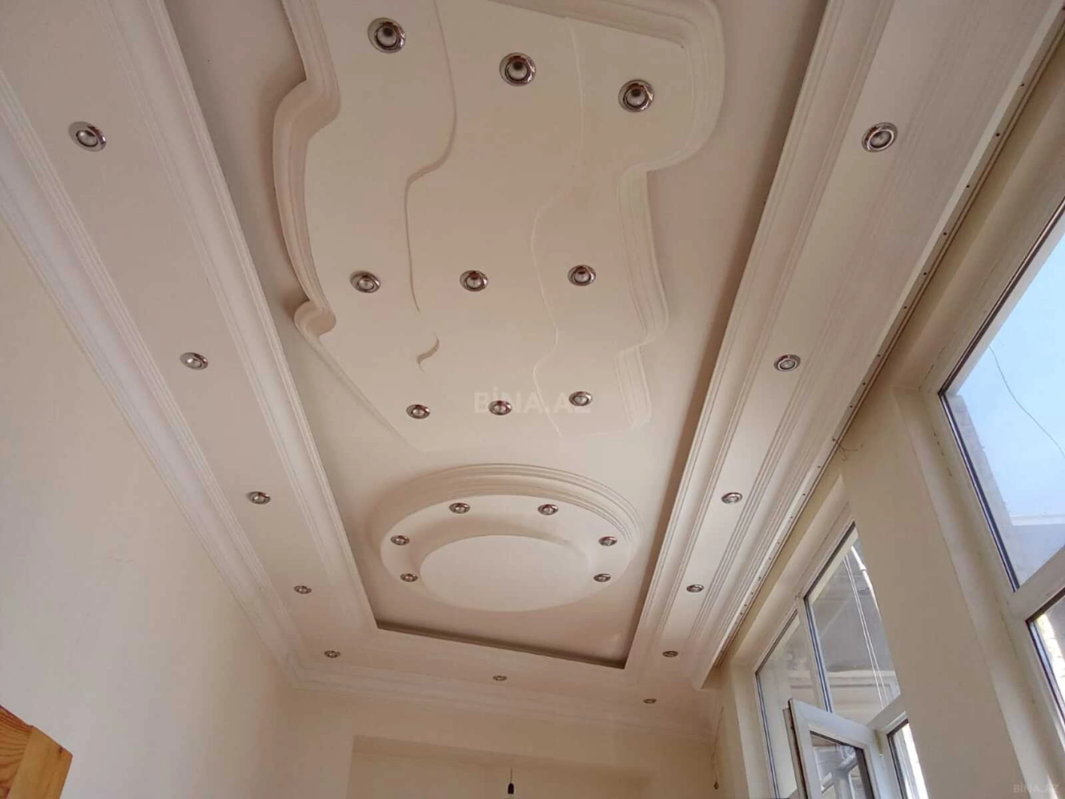 Satılır 3 otaqlı mənzil 120 m²