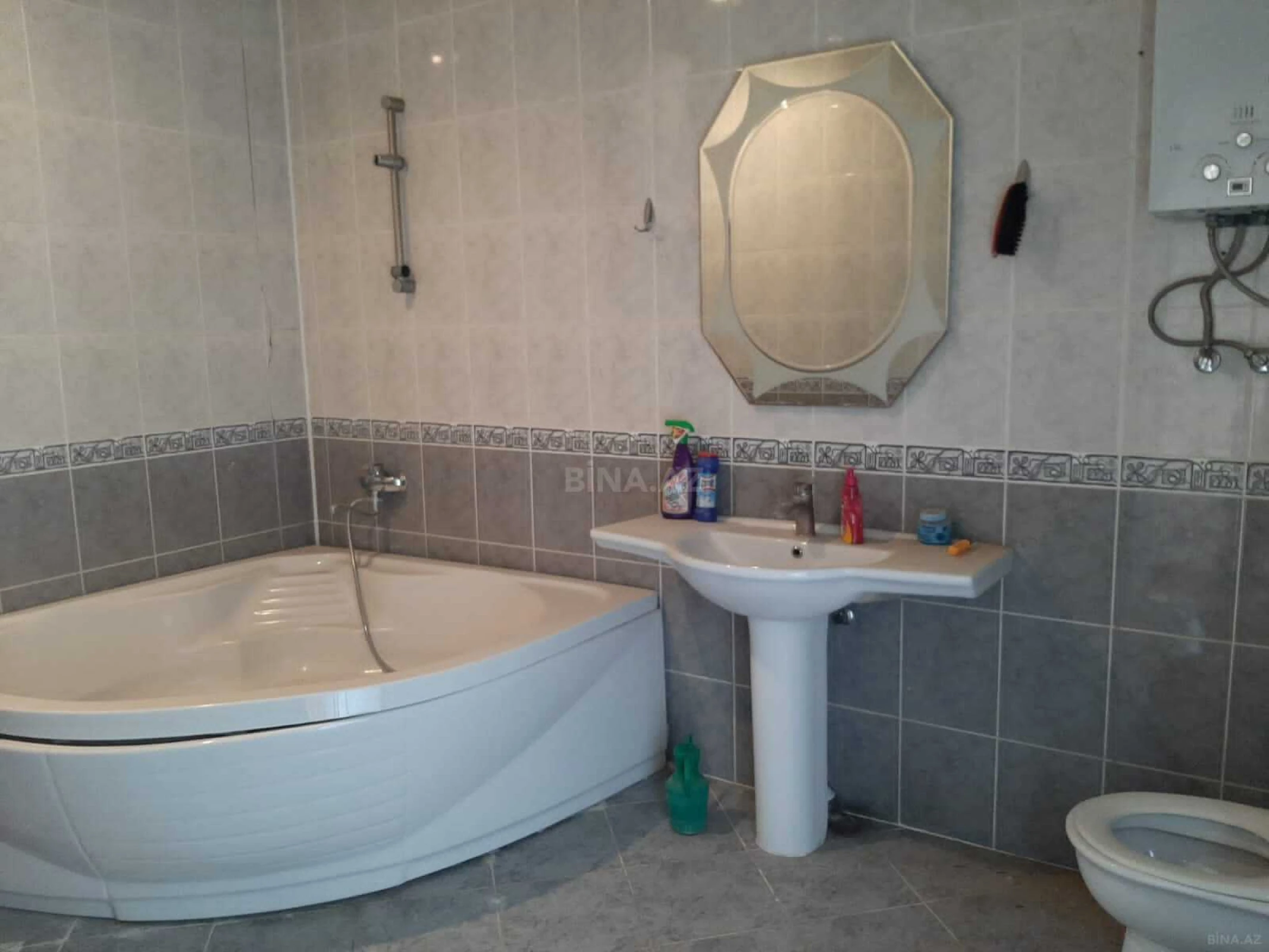 Satılır 3 otaqlı mənzil 120 m²