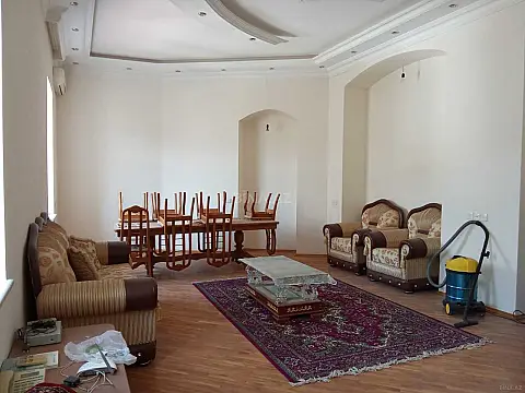 Satılır 3 otaqlı mənzil 120 m²