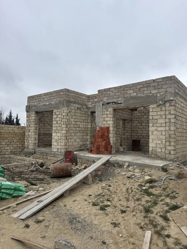 Satılır 3 otaqlı həyət evi 130 m²