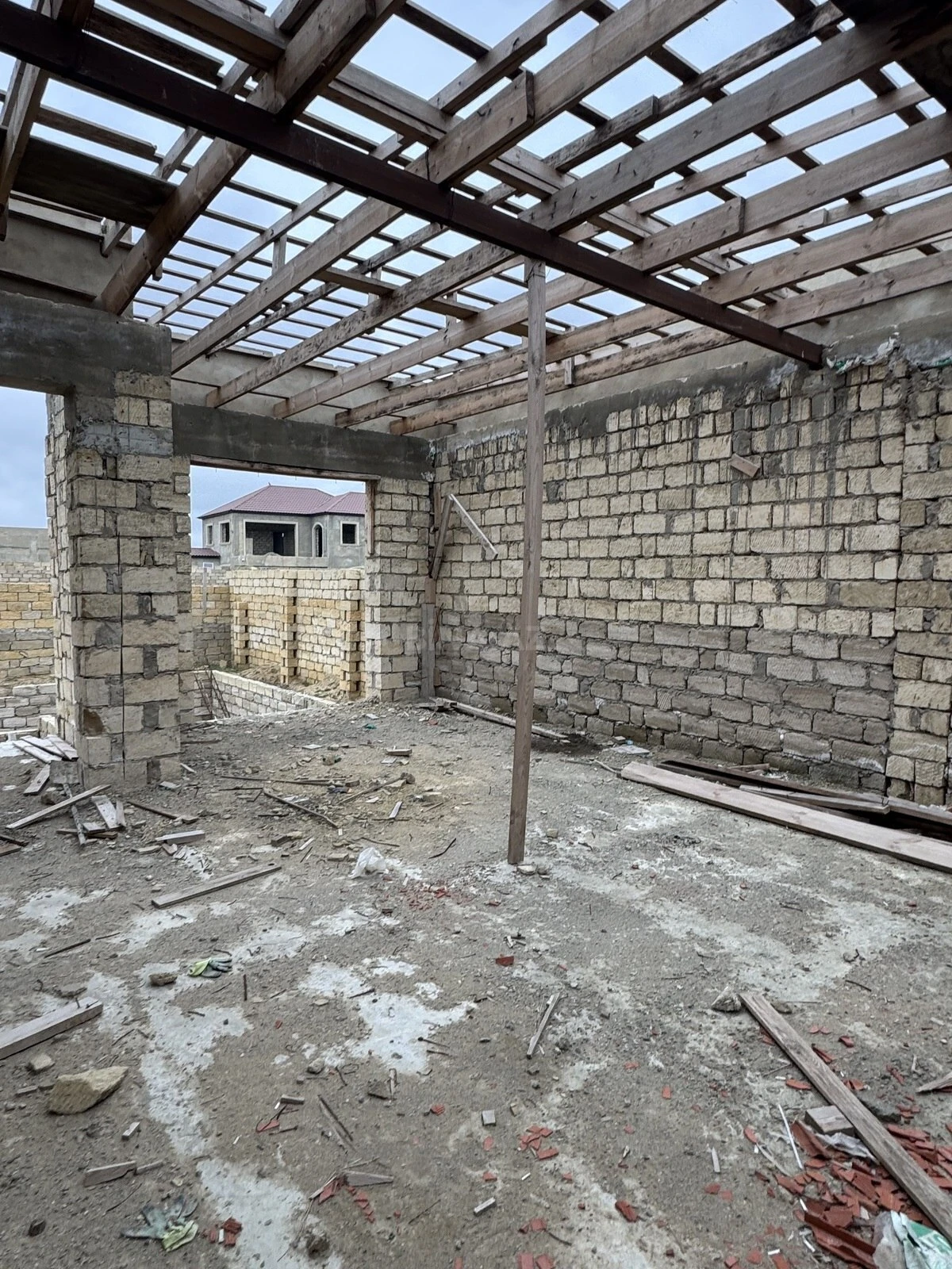 Satılır 3 otaqlı həyət evi 130 m²