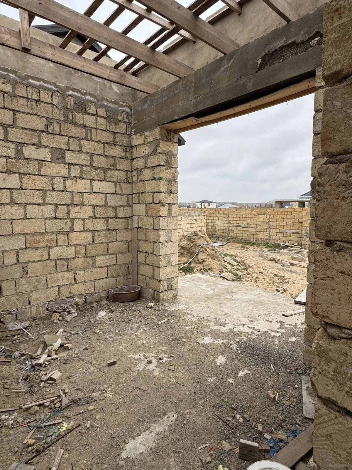 Satılır 3 otaqlı həyət evi 130 m²