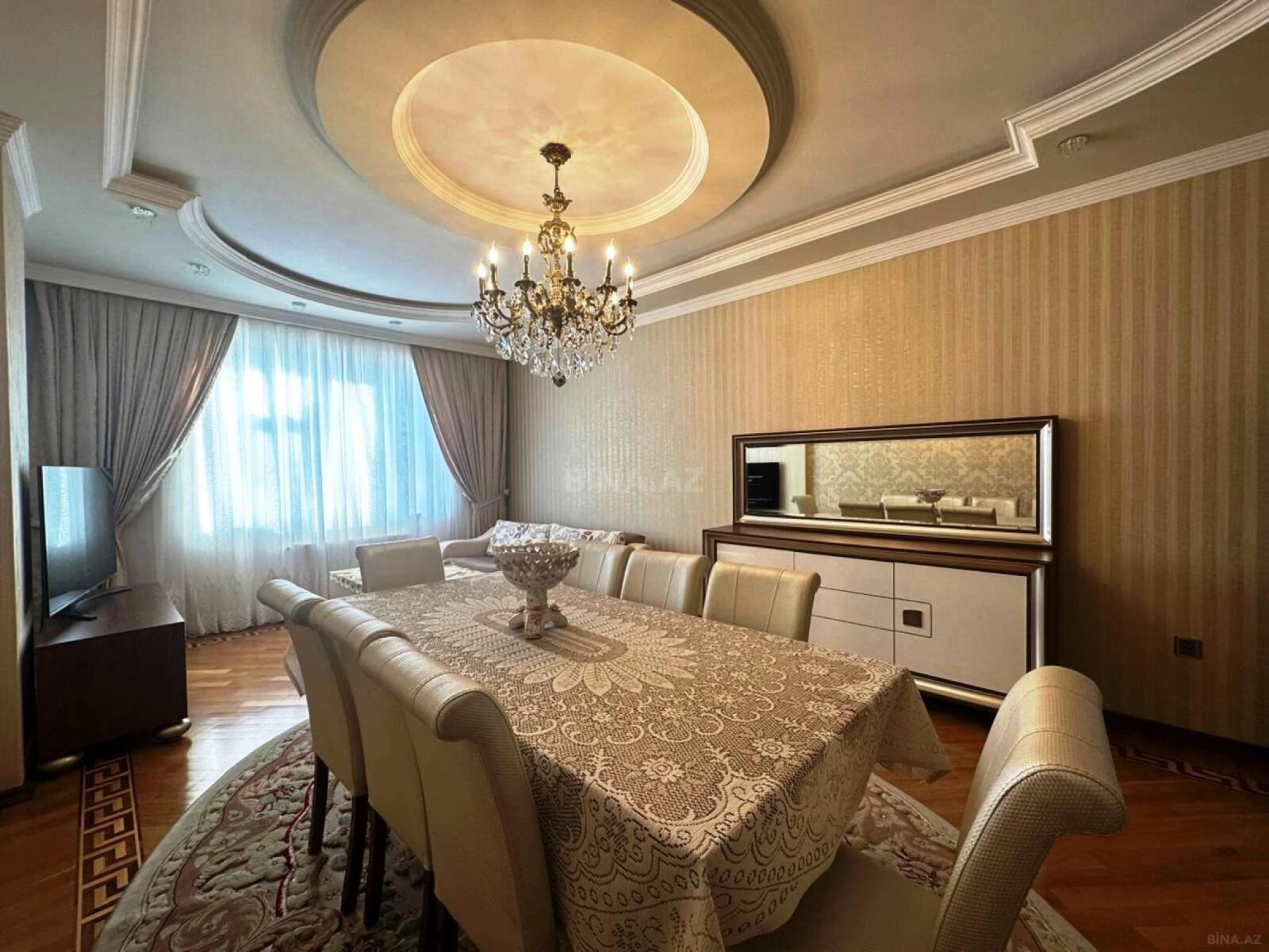 Kirayə verilir 4 otaqlı mənzil 150 m²