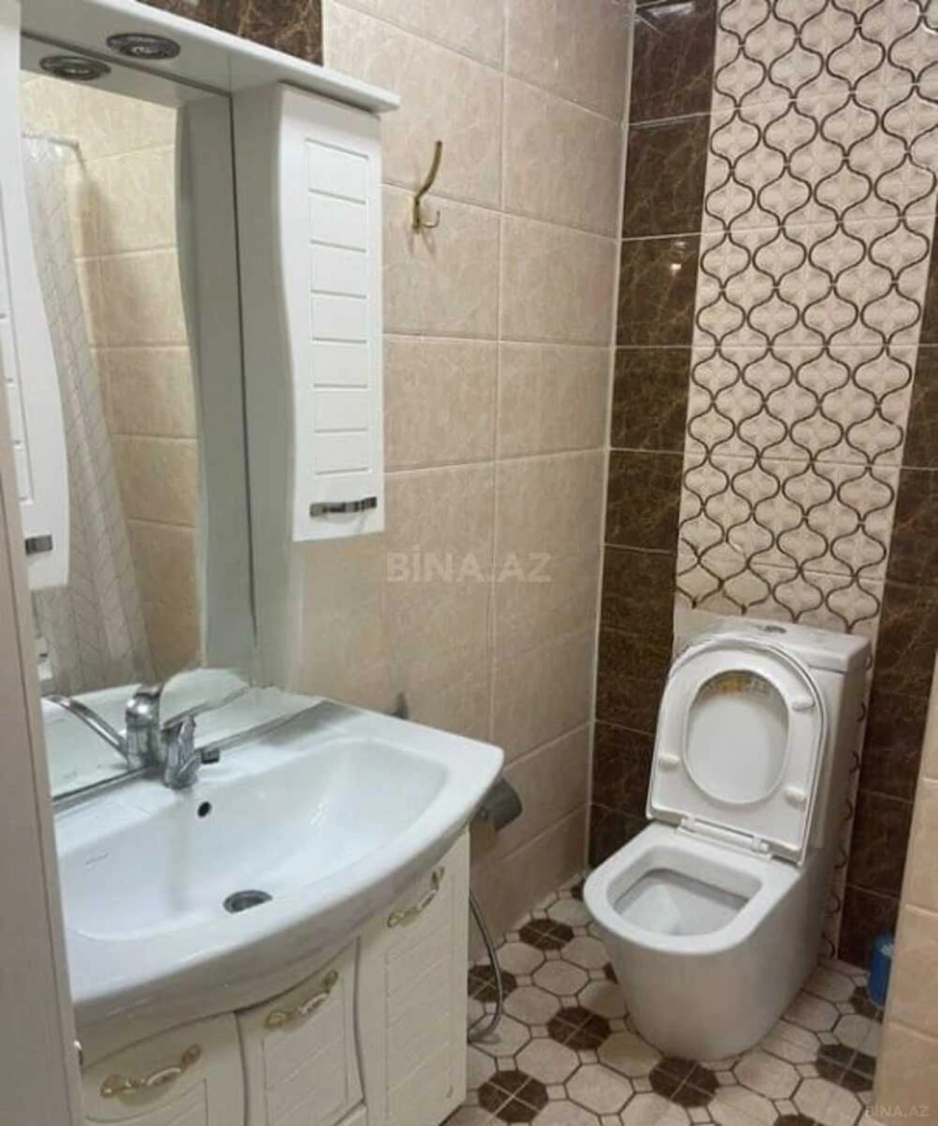 Kirayə verilir 2 otaqlı mənzil 90 m²