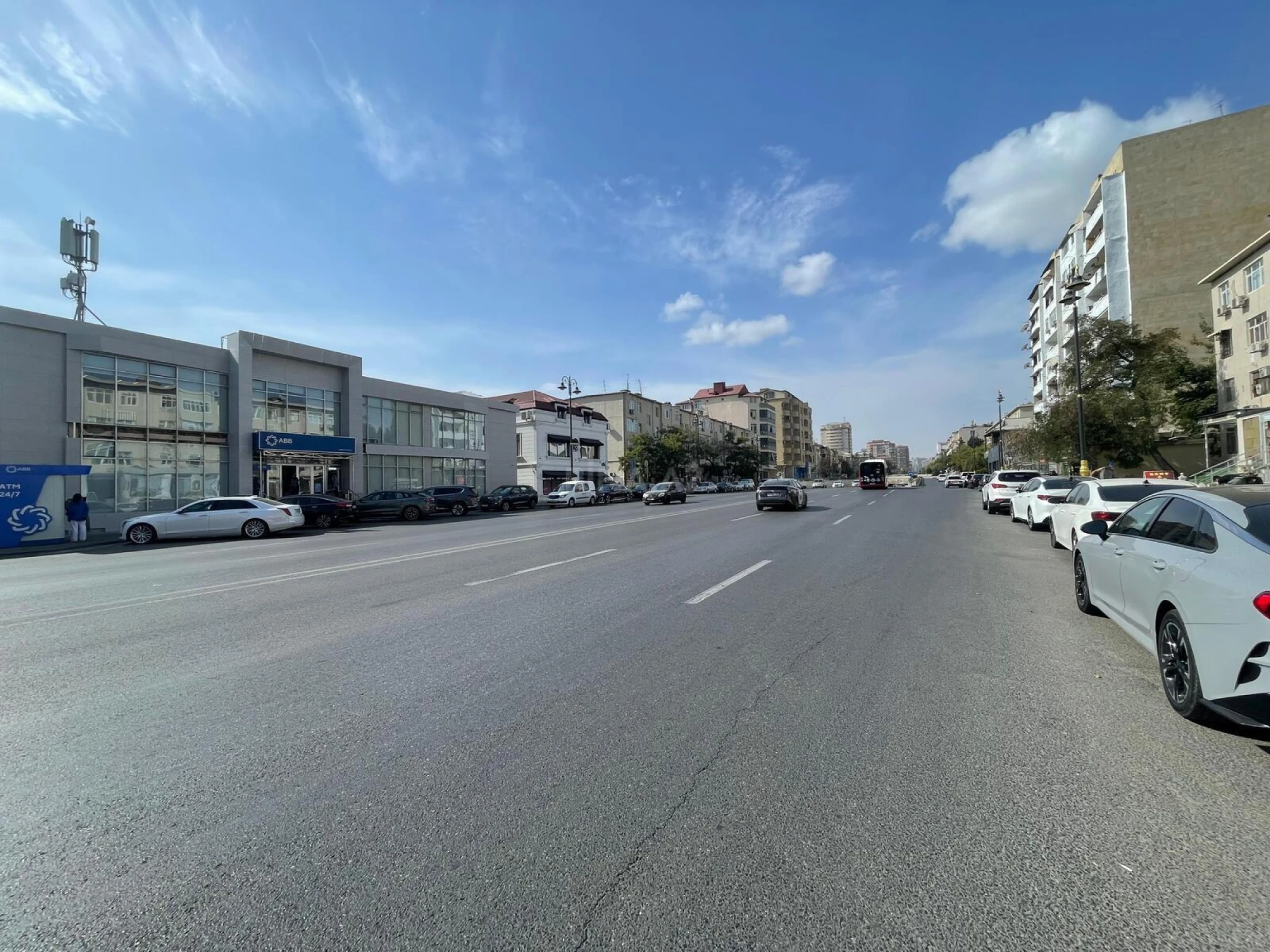 Satılır 4 otaqlı mənzil 75 m²