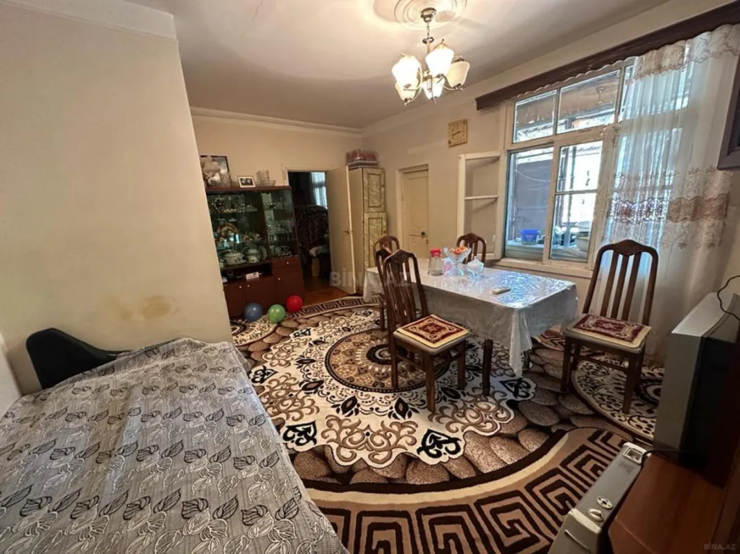 Satılır 4 otaqlı mənzil 75 m²