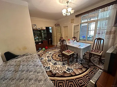 Satılır 4 otaqlı mənzil 75 m²
