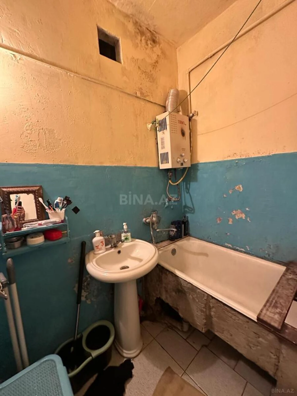 Satılır 4 otaqlı mənzil 75 m²