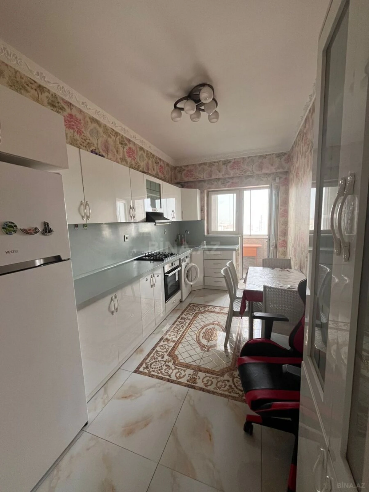 Kirayə verilir 3 otaqlı mənzil 110 m²