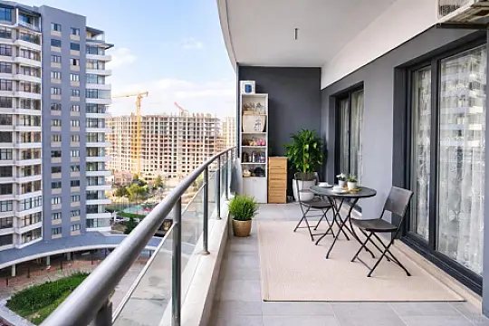 Satılır 2 otaqlı mənzil 81 m²