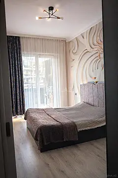 Satılır 2 otaqlı mənzil 81 m²
