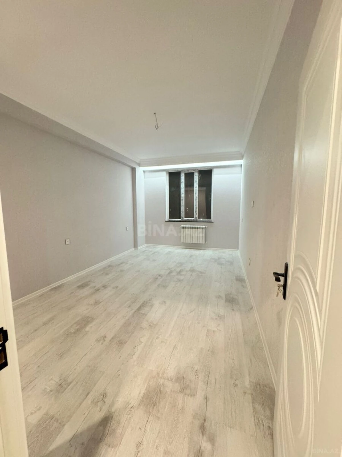 Satılır 3 otaqlı mənzil 124 m²