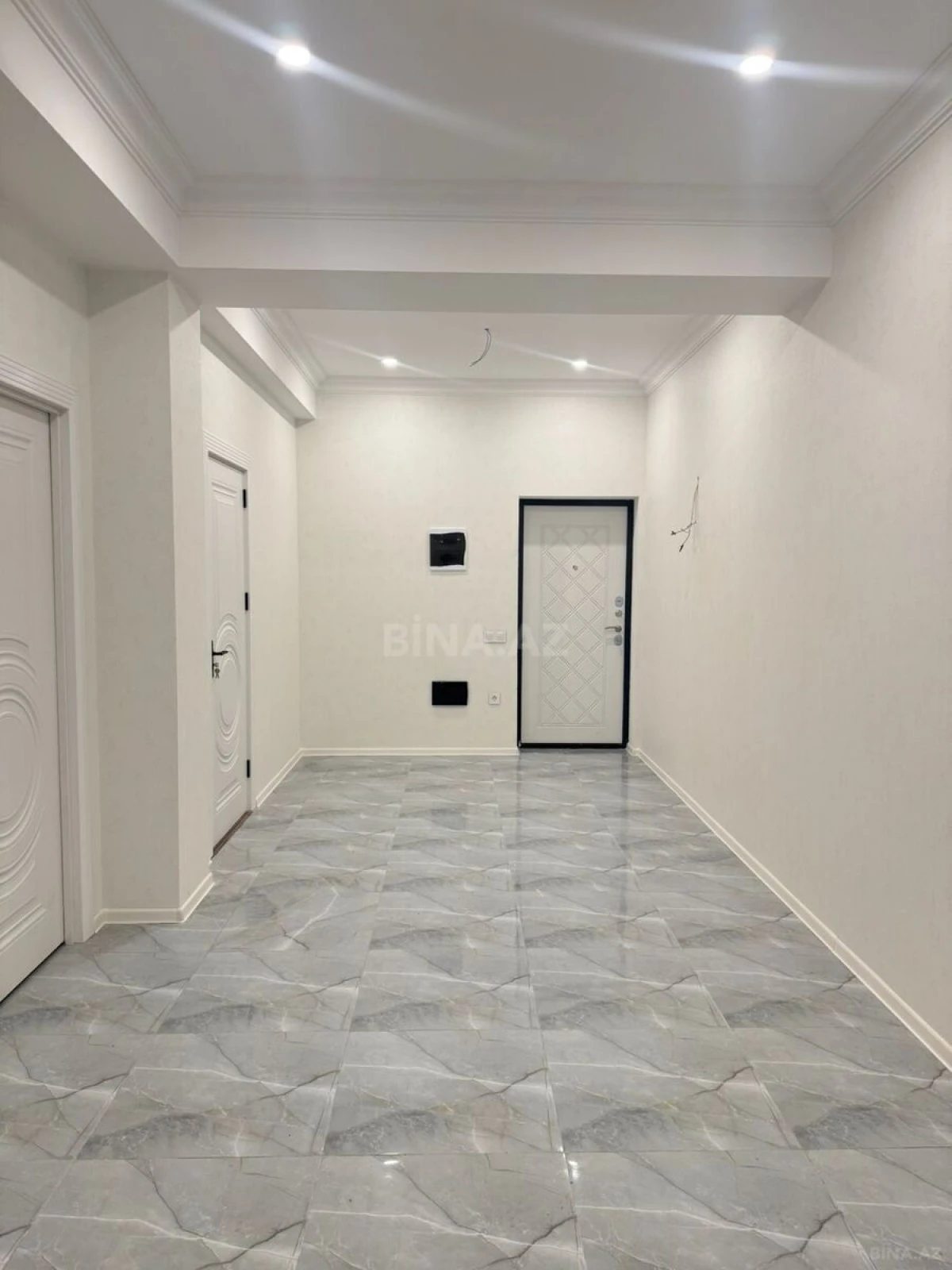 Satılır 3 otaqlı mənzil 124 m²