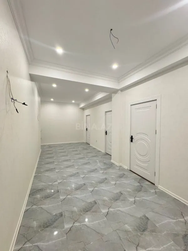 Satılır 3 otaqlı mənzil 124 m²