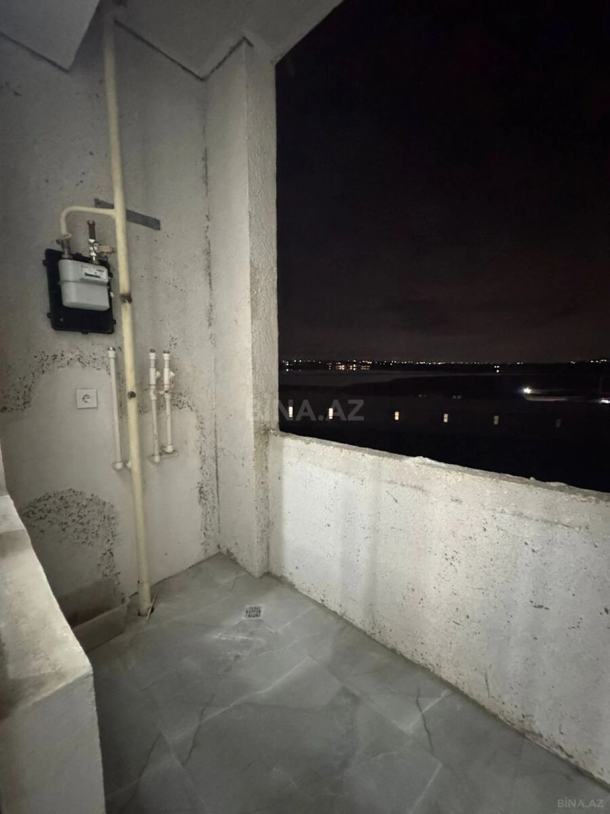 Satılır 3 otaqlı mənzil 124 m²