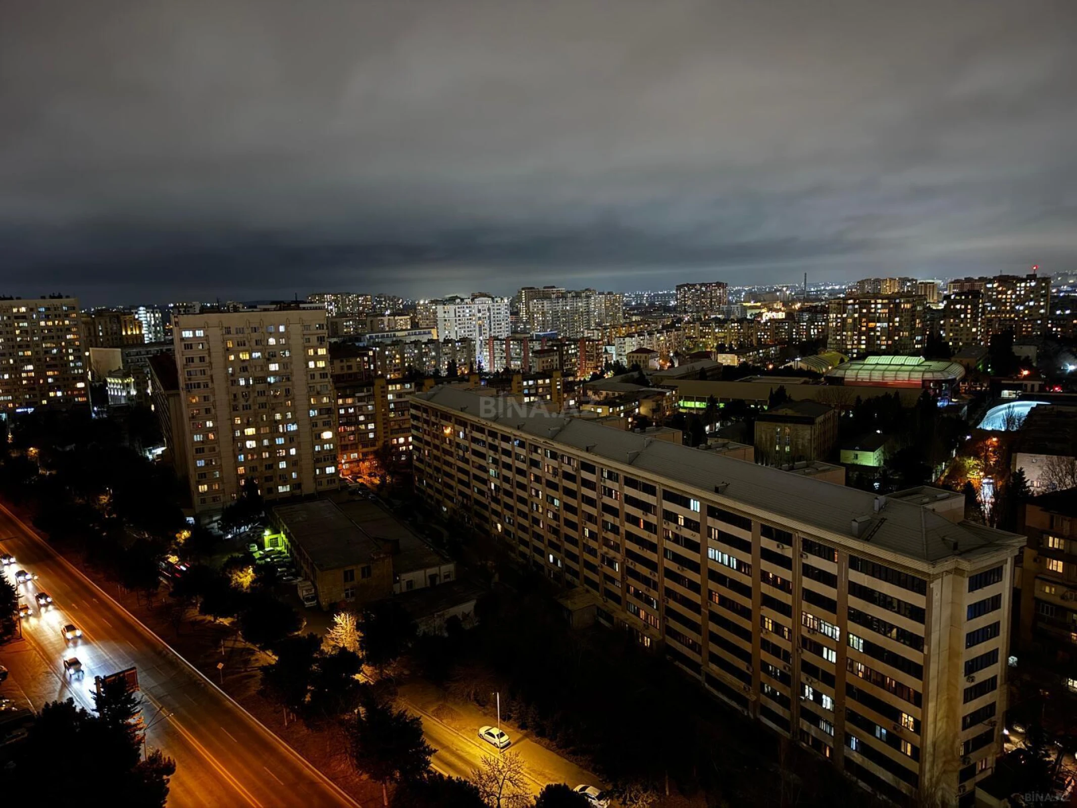 Satılır 4 otaqlı mənzil 200 m²