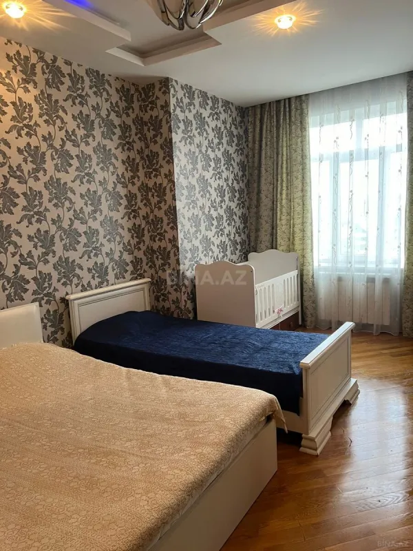 Kirayə verilir 2 otaqlı mənzil 85 m²