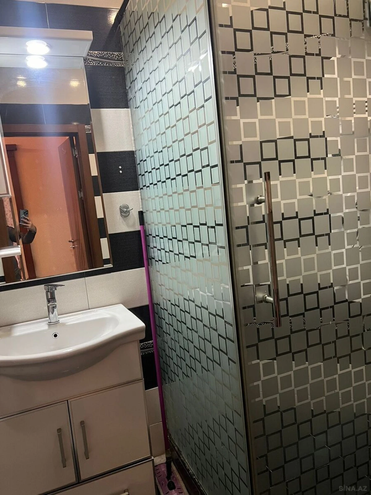 Kirayə verilir 2 otaqlı mənzil 85 m²