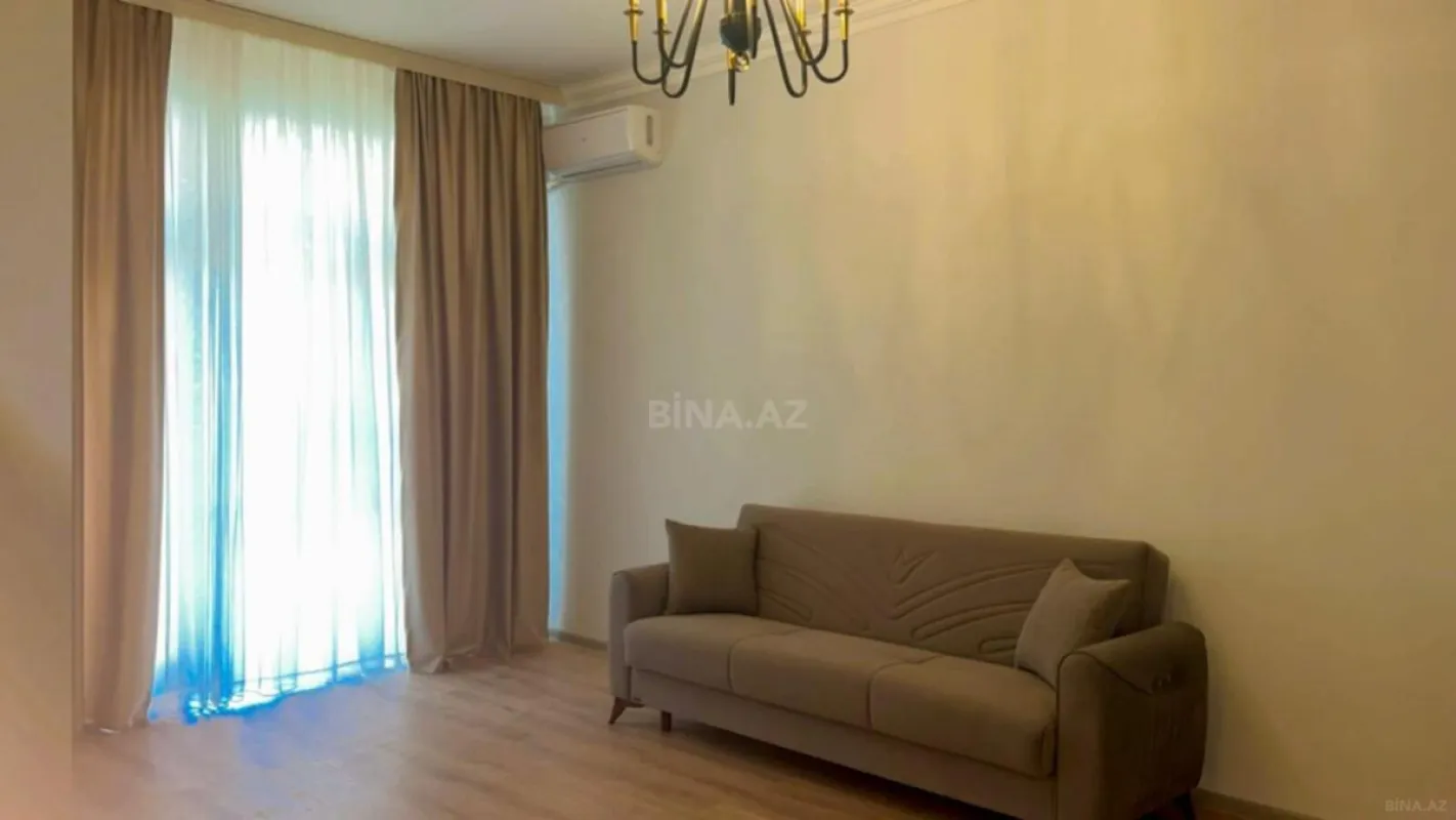 Kirayə verilir 2 otaqlı mənzil 70 m²