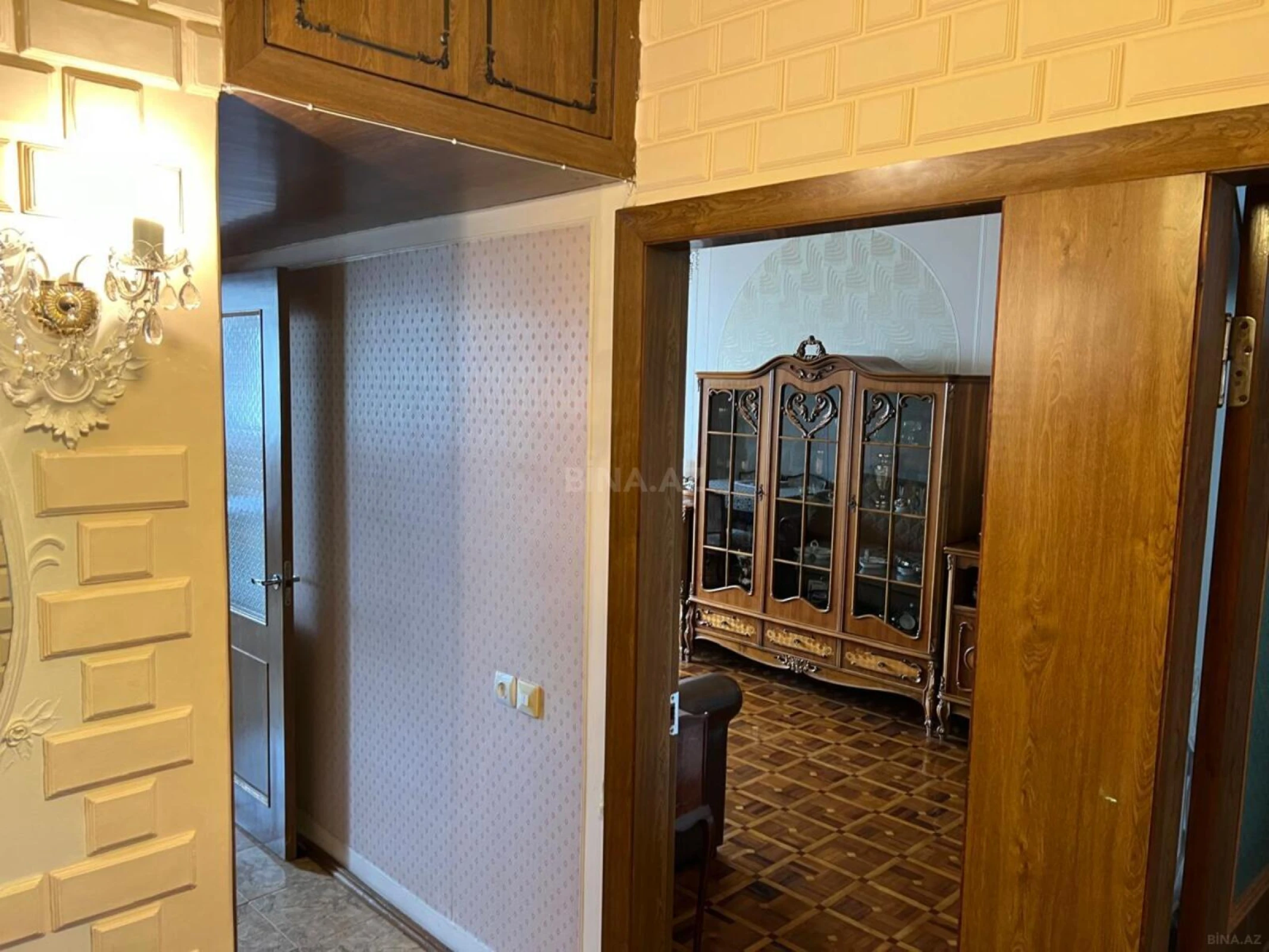 Satılır 4 otaqlı mənzil 100 m²