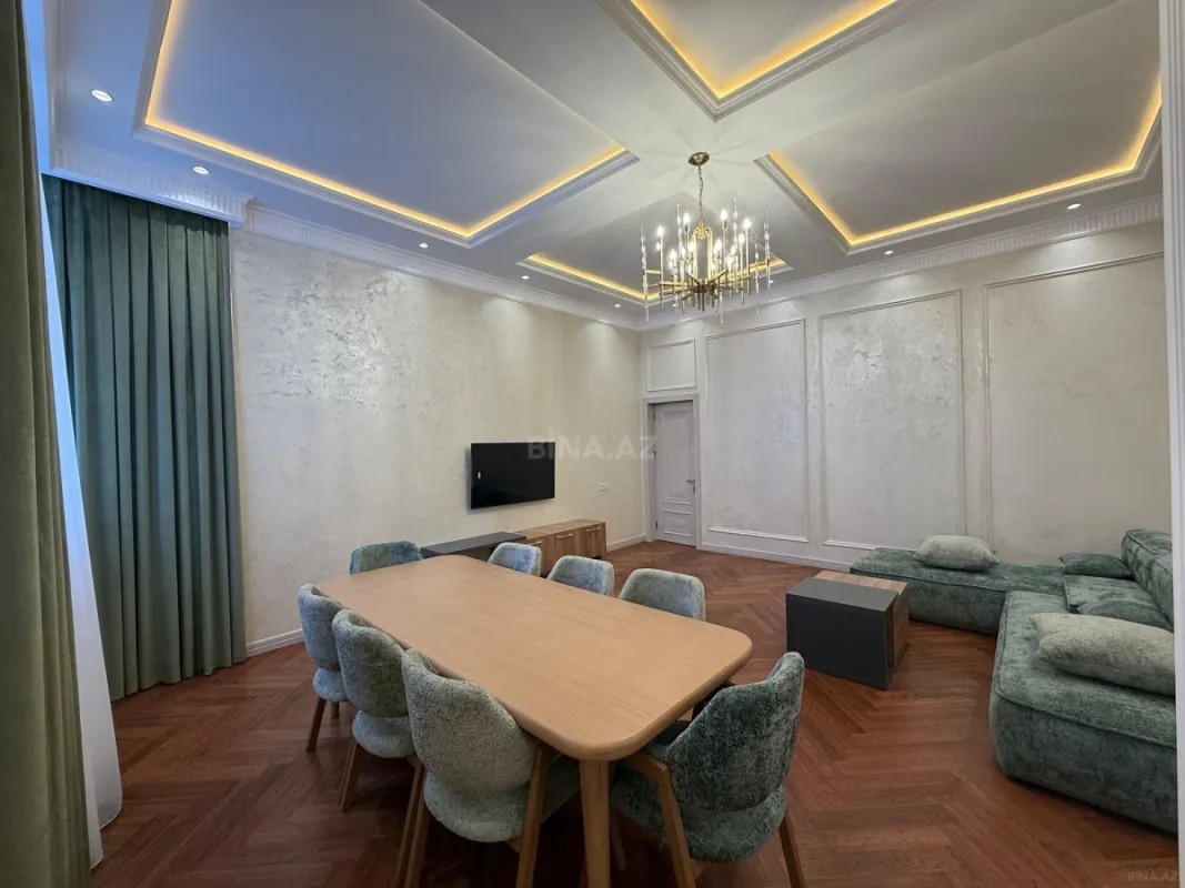 Satılır 3 otaqlı mənzil 138 m²