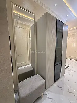 Satılır 3 otaqlı mənzil 138 m²