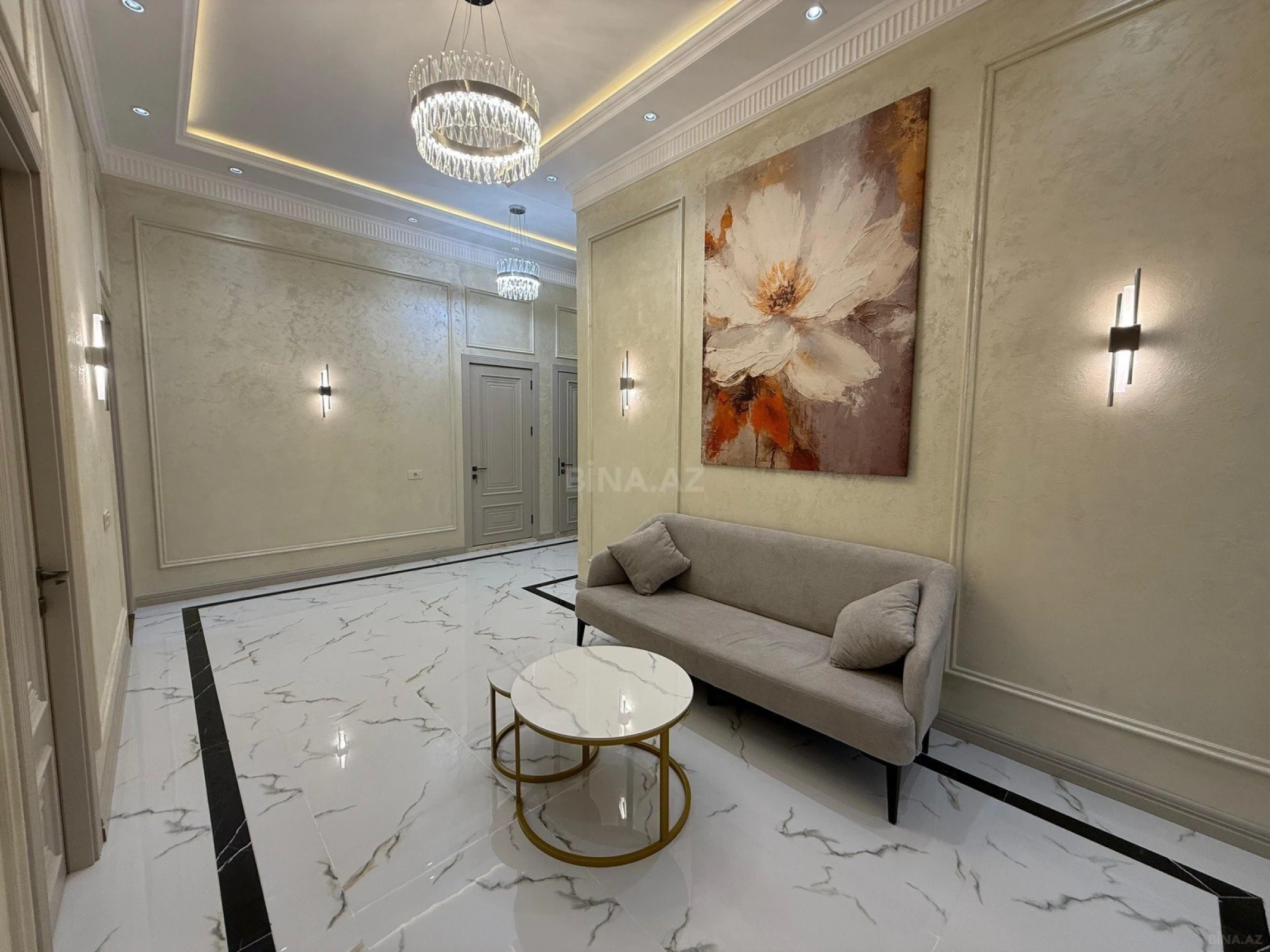 Satılır 3 otaqlı mənzil 138 m²