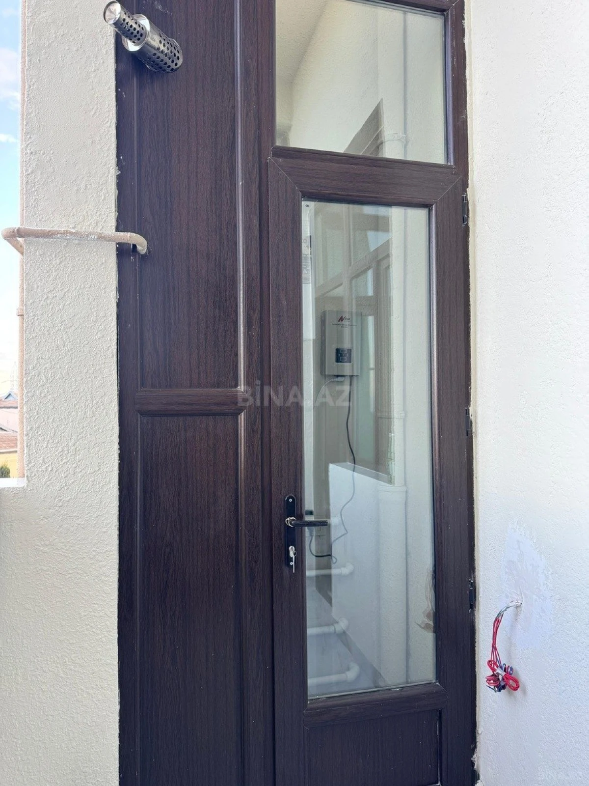 Satılır 3 otaqlı mənzil 138 m²