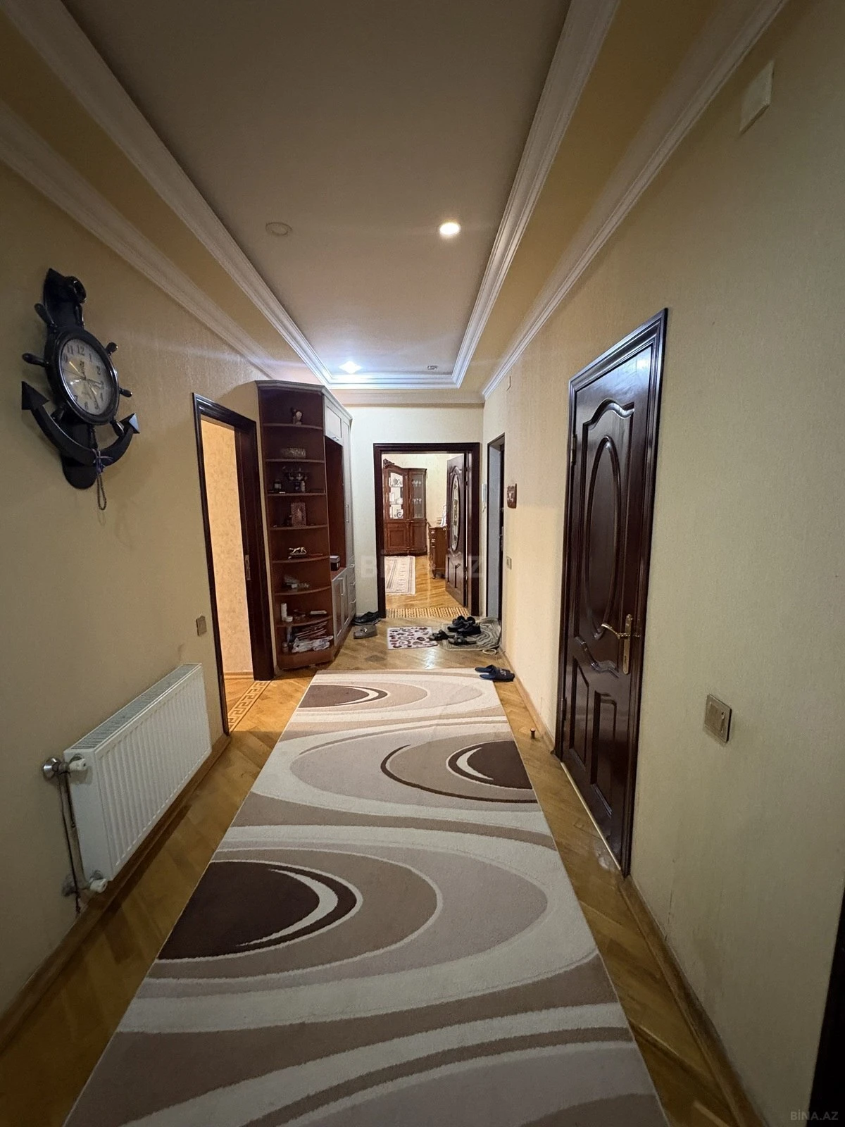 Satılır 4 otaqlı mənzil 174 m²
