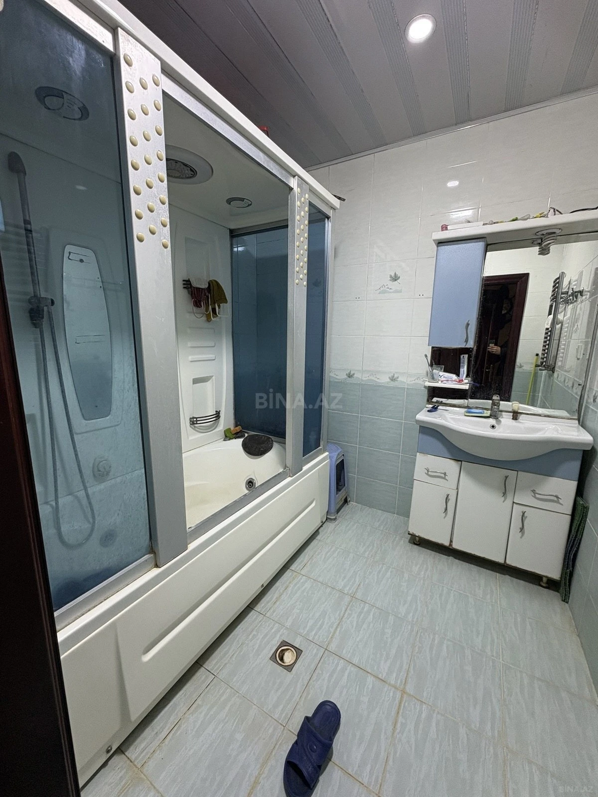 Satılır 4 otaqlı mənzil 174 m²