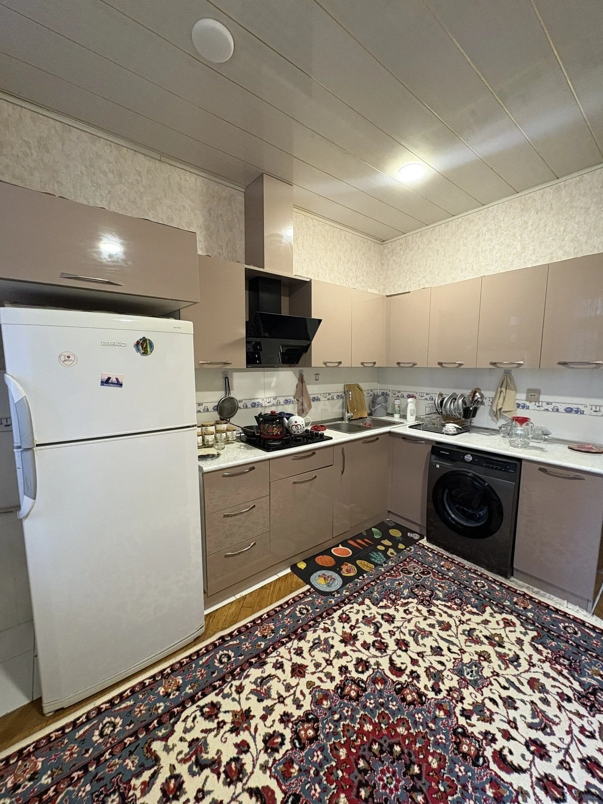 Satılır 4 otaqlı mənzil 174 m²