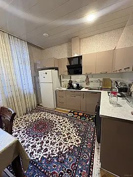 Satılır 4 otaqlı mənzil 174 m²