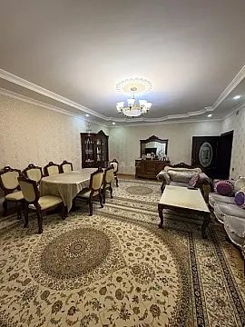 Satılır 4 otaqlı mənzil 174 m²