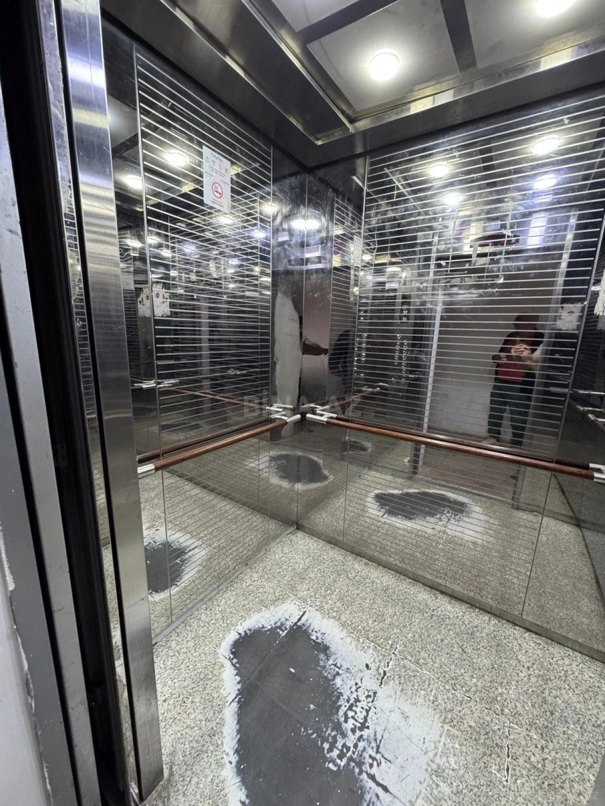 Satılır 3 otaqlı mənzil 96 m²