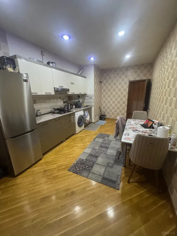 Satılır 3 otaqlı mənzil 92 m²