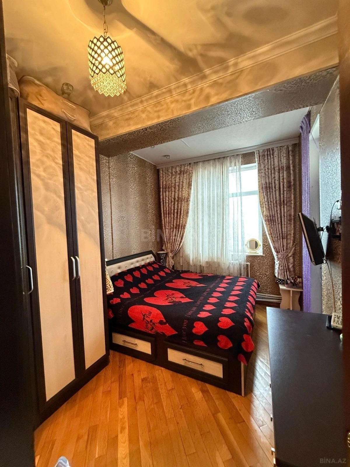 Satılır 2 otaqlı mənzil 65 m²