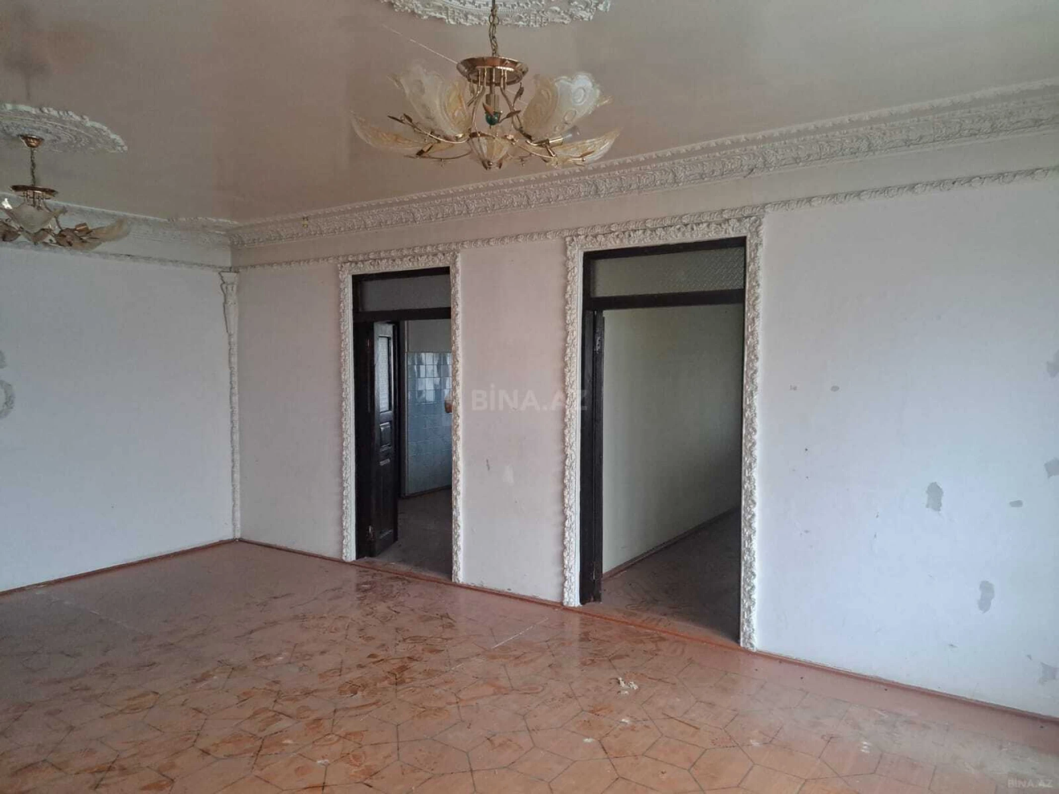 Satılır 7 otaqlı həyət evi 265 m²