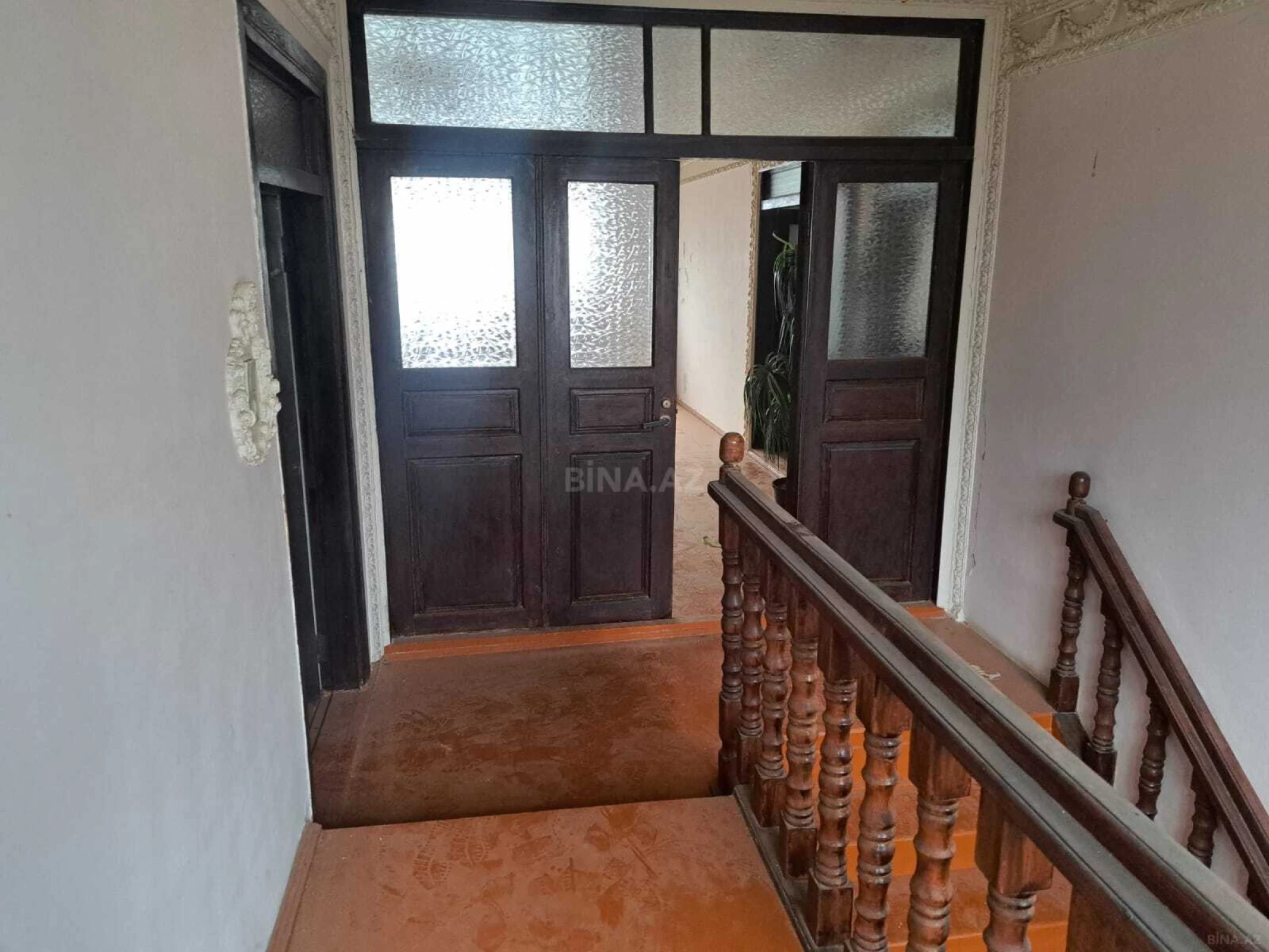 Satılır 7 otaqlı həyət evi 265 m²