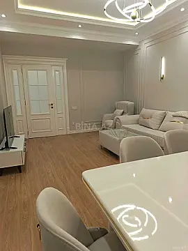 Kirayə verilir 3 otaqlı mənzil 140 m²