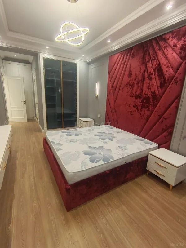 Kirayə verilir 3 otaqlı mənzil 140 m²