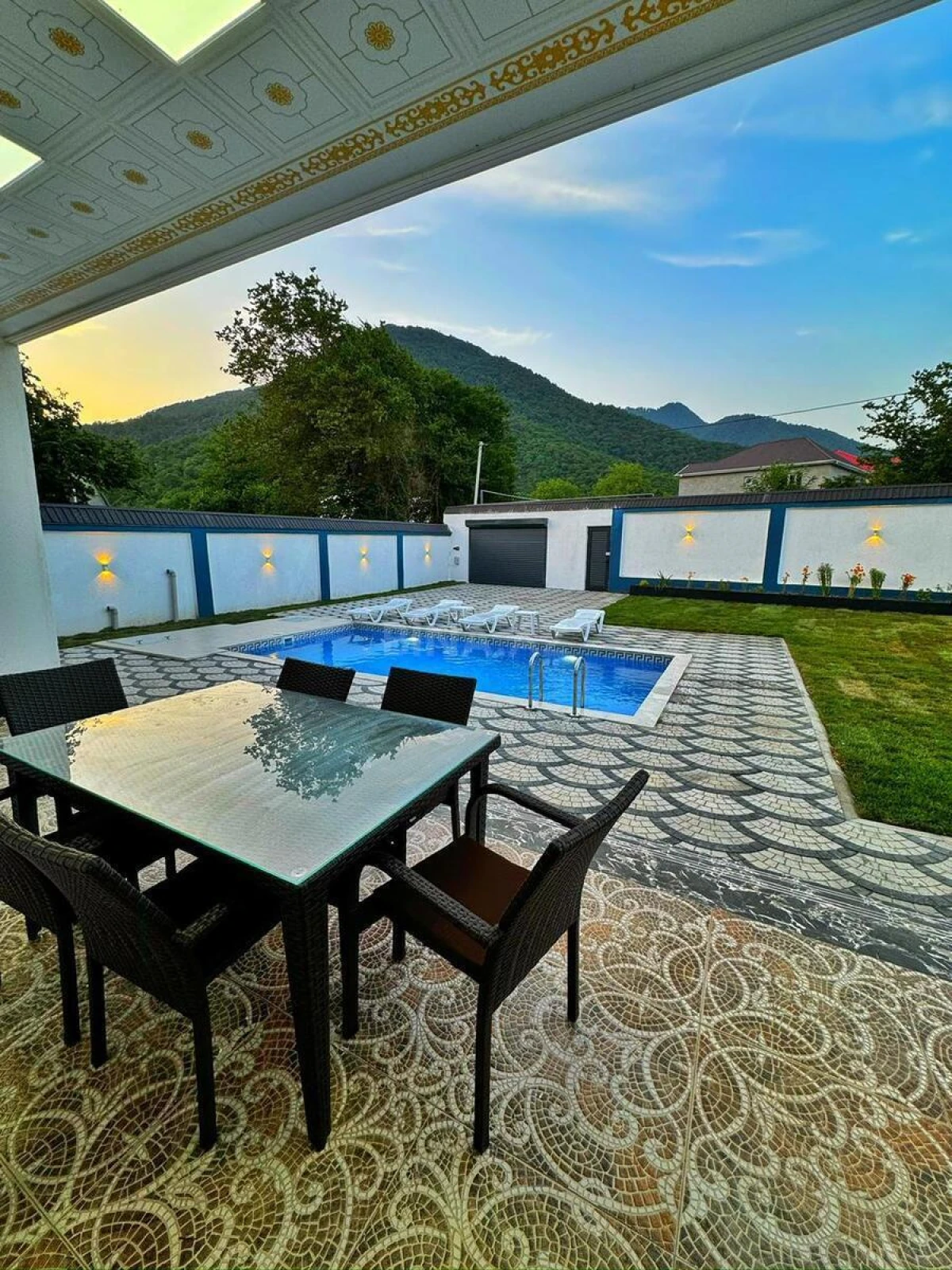 Kirayə verilir 6 otaqlı həyət evi 190 m²