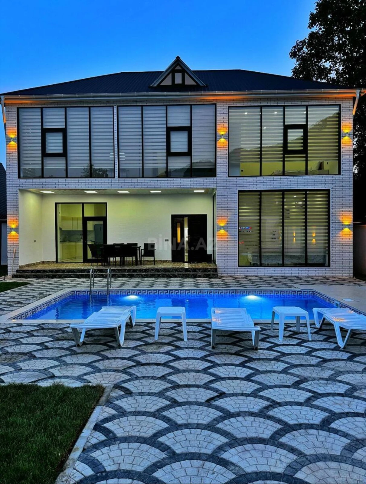 Kirayə verilir 6 otaqlı həyət evi 190 m²