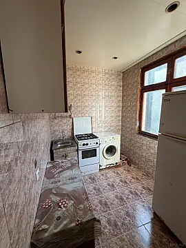Satılır 2 otaqlı mənzil 45 m²