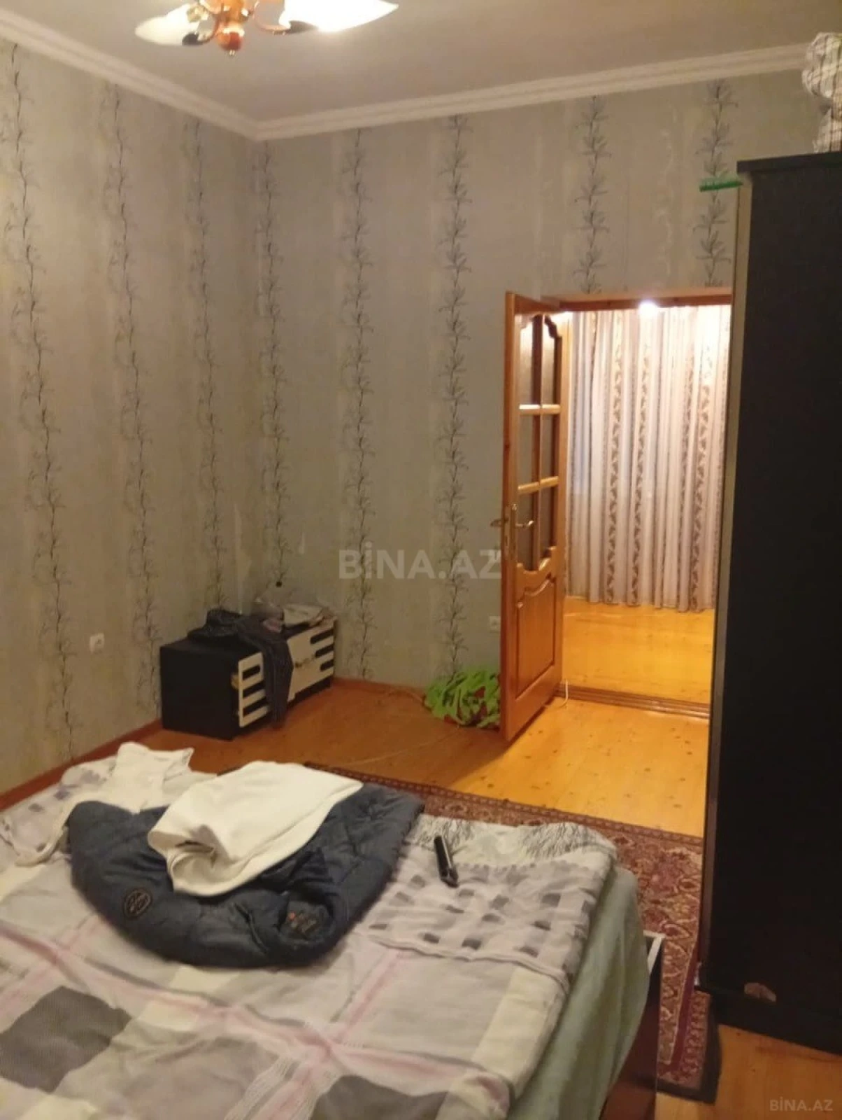 Satılır 5 otaqlı həyət evi 200 m²